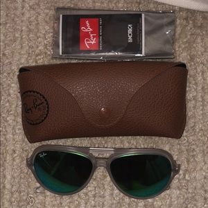 Ray-Ban RB4125 Cats 5000 646/19 Aviator Sunglasses